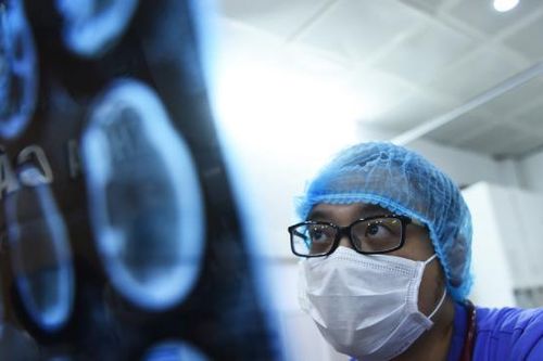 Người đàn ông trẻ mắc ung thư giai đoạn cuối ân hận vì bỏ qua mầm bệnh 10 năm