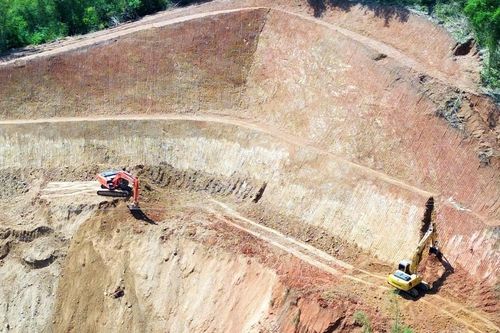Khắc phục tình trạng sạt lở tại dốc Chó, trên Quốc lộ 7