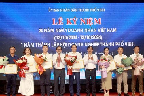 Thành phố Vinh gặp mặt doanh nghiệp nhân ngày Doanh nhân
