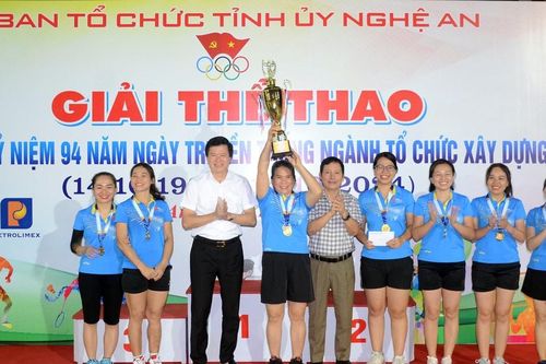 Bế mạc Giải thể thao chào mừng kỷ niệm 94 năm ngày truyền thống ngành Tổ chức xây dựng Đảng