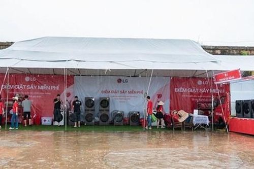 Trạm giặt sấy miễn phí từ LG: Những nghĩa tình lan tỏa từ tấm áo sạch thơm