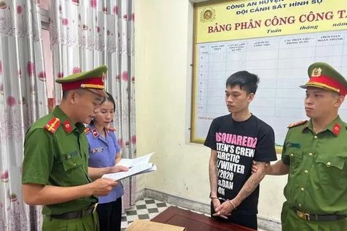 Khởi tố kẻ lừa đảo hàng trăm triệu đồng bằng chiêu trò bán vé xe