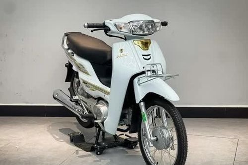 Cận cảnh Honda Dream 125 đời 2023 có giá hơn 100 triệu đồng tại Việt Nam