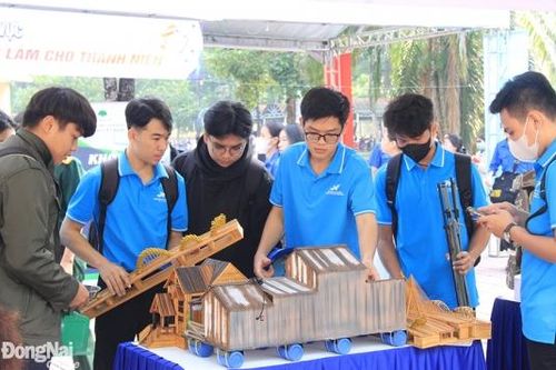 Khơi dậy sức sáng tạo trong thanh thiếu nhi