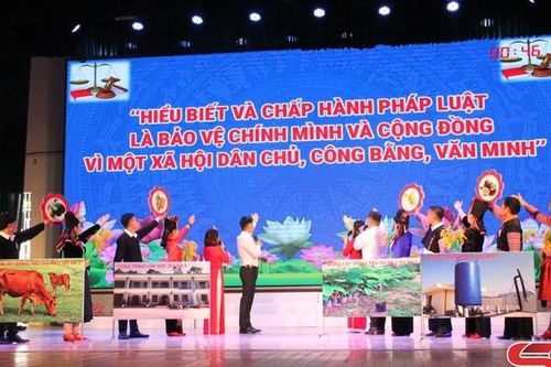 Ấn tượng Hội thi tìm hiểu pháp luật về lĩnh vực công tác dân tộc tỉnh Sơn La