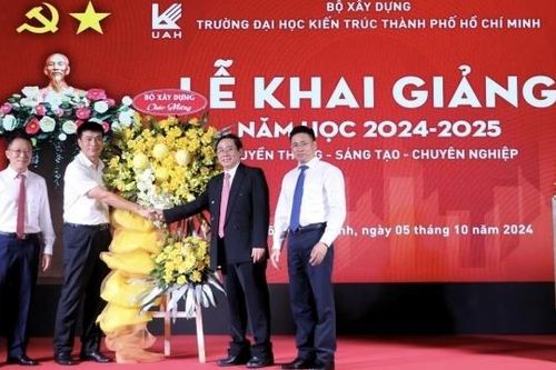 Thứ trưởng Phạm Minh Hà: Trường Đại học Kiến trúc Thành phố Hồ Chí Minh tăng cường nghiên cứu, đổi mới chương trình đào tạo