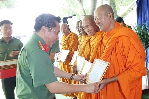 An Giang: Cho mùa Sen Đôlta ấm áp