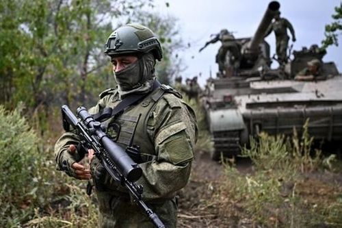 Hàng loạt binh sĩ Ukraine đầu hàng, cựu quan chức NATO nêu nhận định nóng