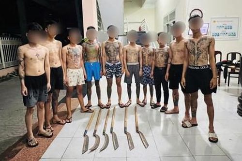 Ngăn chặn kịp thời hai nhóm thanh niên dàn trận hỗn chiến tại sân vận động