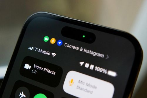 Chấm cam chấm xanh ở góc màn hình iPhone là gì?