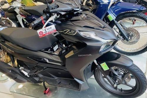 Giá xe Air Blade mới nhất tháng 10/2024 lao dốc không phanh, giá rẻ kỷ lục hút khách Việt