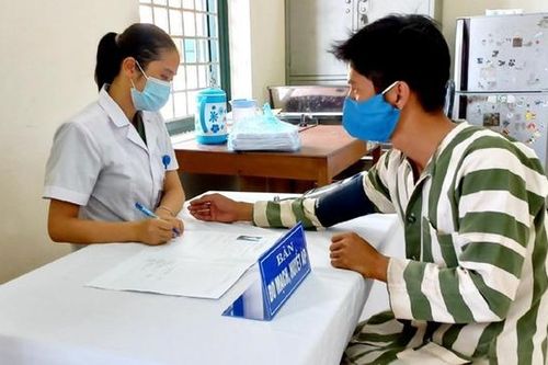 Chính phủ quy định chi tiết chế độ chăm sóc y tế đối với phạm nhân