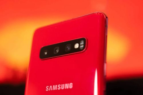 Nhiều điện thoại Samsung hóa 'cục gạch' sau khi cập nhật