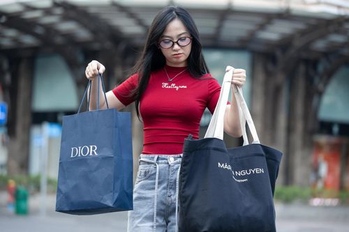 Ngại yêu vì 'tình phí' đắt đỏ ở TP.HCM