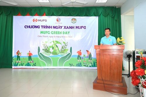 Trồng cây xanh hưởng ứng Chiến dịch Làm cho thế giới sạch hơn 2024