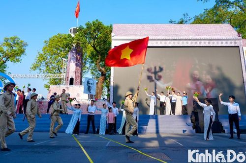 Tổ chức Chương trình truyền hình đặc biệt 'Hà Nội - Bản hùng ca phố'