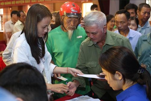 Hòa Phát xây 28 căn nhà hỗ trợ đồng bào tỉnh Lào Cai bị ảnh hưởng bởi bão Yagi