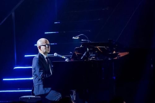 Đức Trí thăng hoa cùng Live Concert 'Có đôi lần' với hơn 4.000 khán giả
