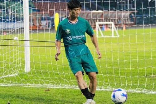 Bị cợt nhả trên mạng xã hội, Công Phượng thẳng thắn đáp trả