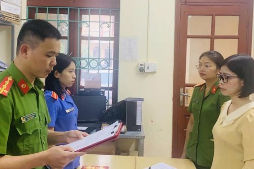 Vụ thu tiền trái quy định: Khởi tố nguyên hiệu trưởng mầm non