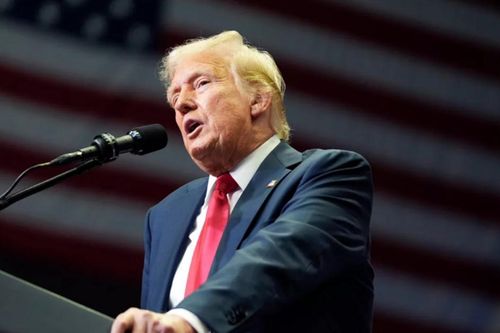 Ông Donald Trump chỉ trích chính quyền Mỹ viện trợ cho nước khác, thay vì phục hồi sau bão Helene