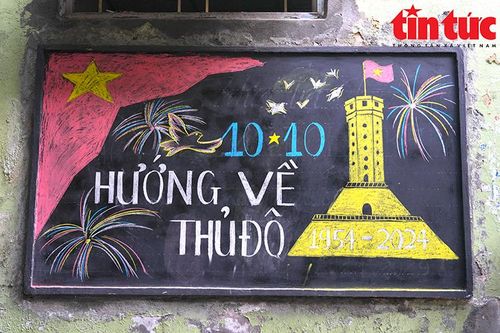 Những bức tranh phấn màu mộc mạc trong ngõ nhỏ Hà Nội mừng 70 năm Giải phóng Thủ đô