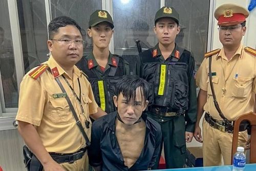 Tạm giam nam thanh niên 'ngáo đá' cướp xe taxi công nghệ