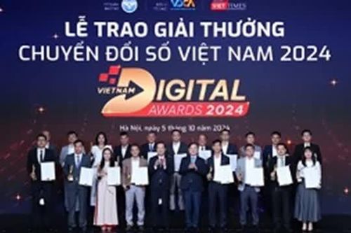Tập đoàn Điện lực Việt Nam nhận 2 giải thưởng Chuyển đổi số Việt Nam 2024