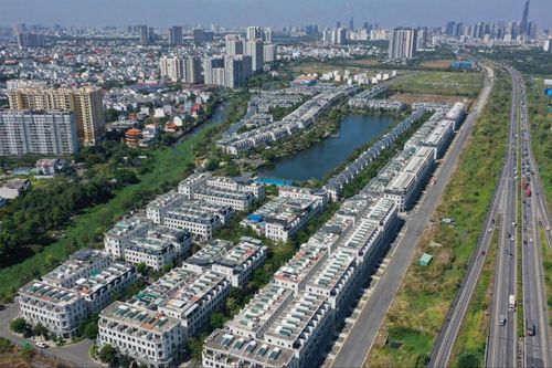 Giá nhà liền thổ TP.HCM giảm 5%, còn 380 triệu đồng/m2