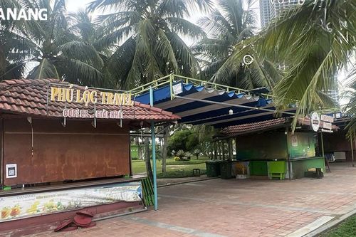 Dừng chủ trương thí điểm để tổ chức đấu giá cho thuê kinh doanh quầy ẩm thực - lưu niệm