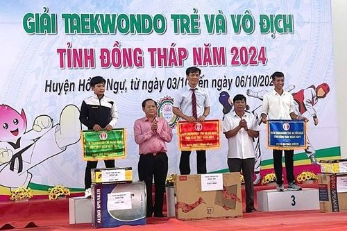 Huyện Tân Hồng hạng nhất toàn đoàn Giải taekwondo trẻ và vô địch tỉnh