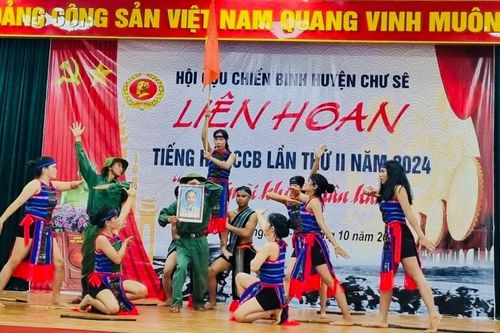 Trao 30 giải cá nhân, tập thể tại Liên hoan Tiếng hát Hội Cựu chiến binh Chư Sê lần thứ II