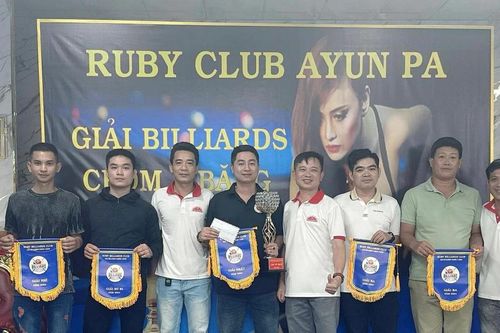 Gần 70 cơ thủ tranh tài ở Giải Billiards Carom 3 băng thị xã Ayun Pa