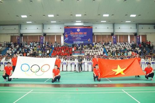 Khai mạc Giải Cầu lông trẻ tranh Cúp báo Tuổi trẻ Thủ đô lần thứ XI, năm 2024