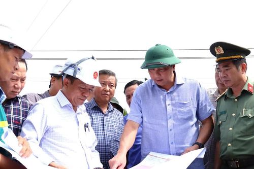 Người dân Kiên Giang giao mặt bằng đến đâu, thi công dự án đường Hồ Chí Minh đến đó