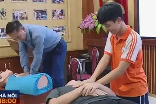 Tập huấn kỹ năng an toàn cho giáo viên