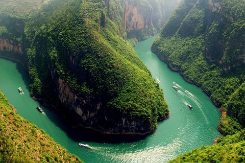 Dòng sông nào dài nhất châu Á?