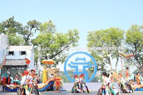 Tái hiện các lễ hội truyền thống đặc sắc của Thủ đô tại hồ Hoàn Kiếm