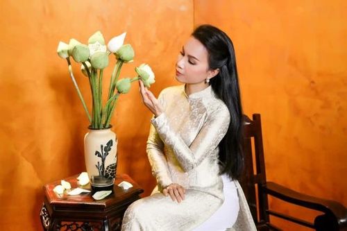 'Nữ hoàng dân ca' Cẩm Ly hạnh phúc viên mãn nhưng luôn mệt mỏi vì một căn bệnh
