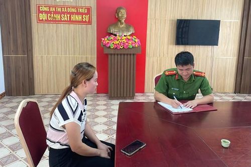 Chuyển nhầm 200 triệu vào số tài khoản lạ, cô gái bất ngờ được công an tìm giúp