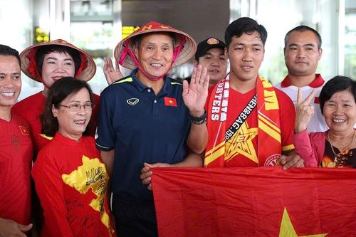 Phần thưởng xứng đáng cho HLV Mai Đức Chung