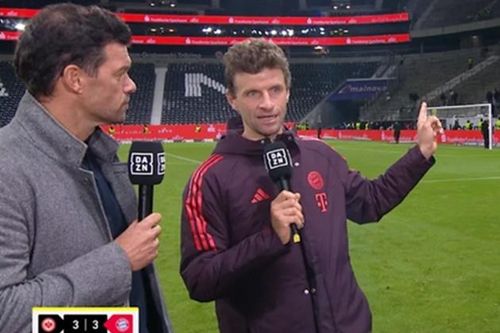 Muller khẩu chiến với Ballack