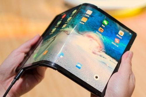 Nếp gấp trên smartphone gập đã có cách khắc phục
