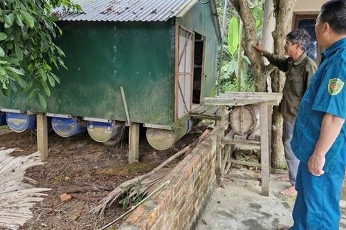 Hà Tĩnh: Sáng kiến làm nhà phao tránh lũ nơi rốn lũ
