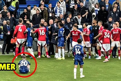 Cole Palmer sắm vai 'người ngoài cuộc' trong vụ cầu thủ Chelsea ẩu đả, fan thích thú tìm lý do