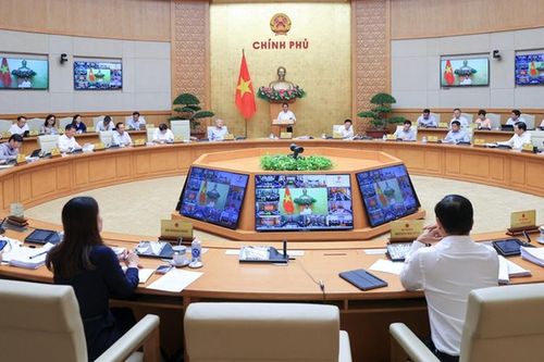 Tiếp tục ưu tiên tăng trưởng, phấn đấu cả năm đạt và vượt 7%