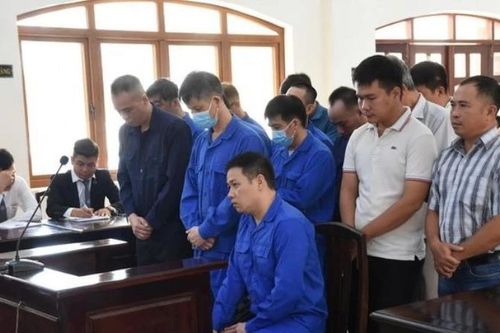 Tuyên phạt 15 bị cáo trong vụ án đưa và nhận hối lộ tại Trung tâm Đăng kiểm 60-04D