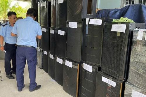 TP Hồ Chí Minh xử lý hàng giả, hàng không rõ nguồn gốc rao bán trên mạng xã hội