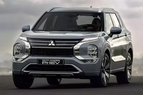 Mitsubishi Outlander PHEV 2025 trình làng, 'ăn' 0,8 lít xăng/100 km
