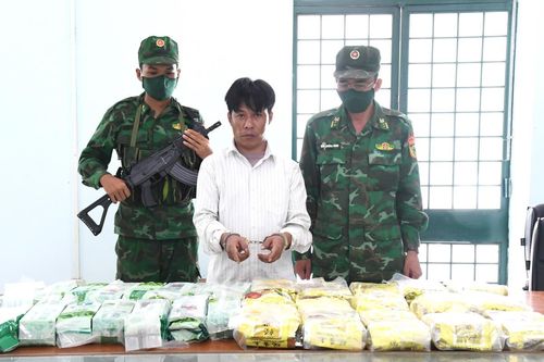 BĐBP Tây Ninh triệt phá đường dây vận chuyển 30kg ma túy đá